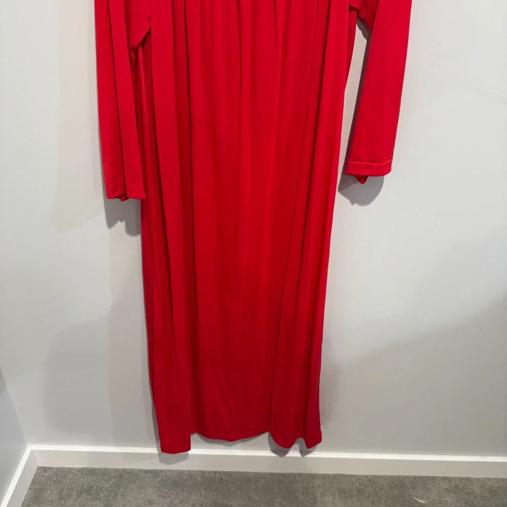Shadowline Embroidered‎ Floral Nightgown Women Red size 1X Long Sleeve Nylon